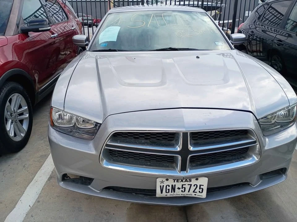 2014 Dodge Charger 7th Gen - Image 2 of 13