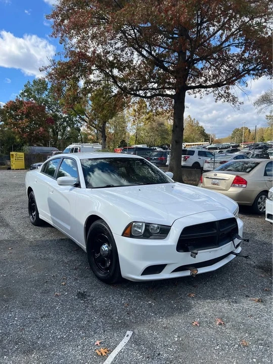 2014 Dodge Charger 6th Gen - Image 4 of 9