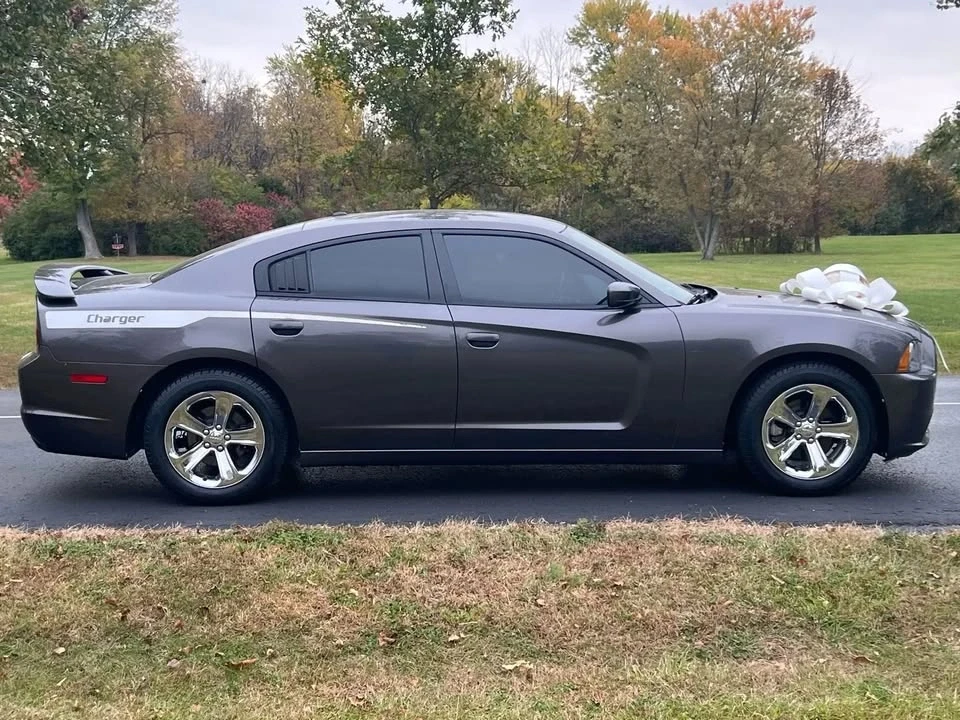 2014 Dodge Charger 7th Gen - Image 4 of 19