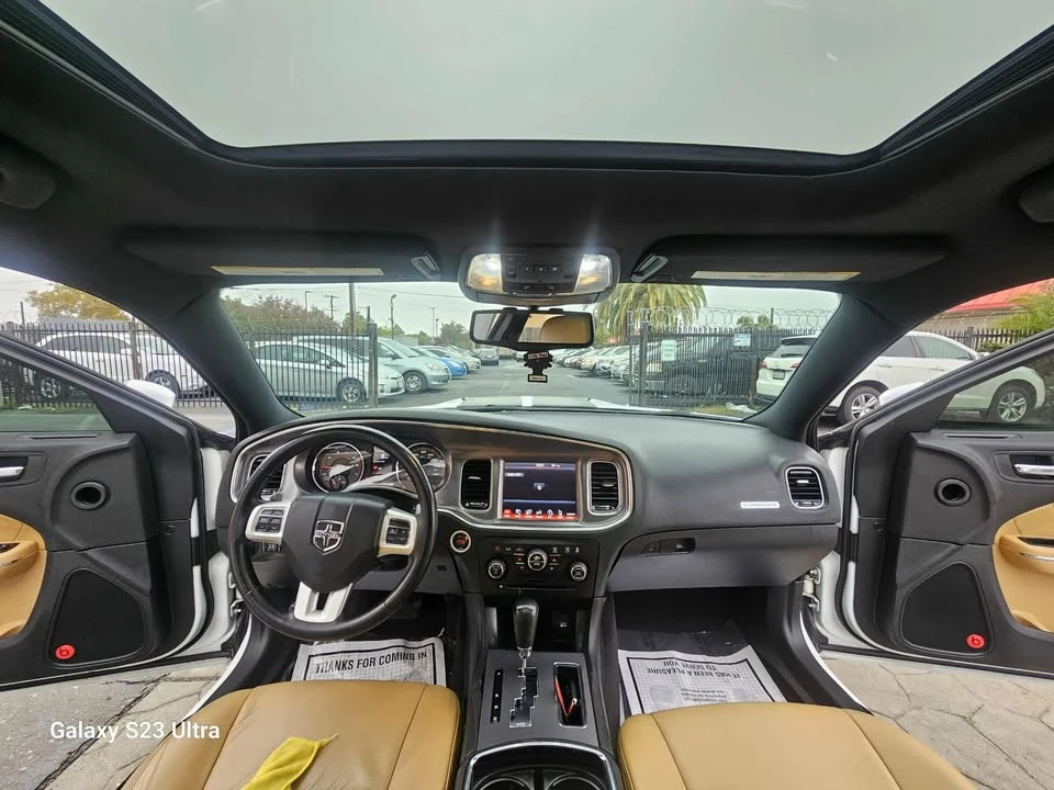 2014 Dodge Charger 7th Gen - Image 11 of 19
