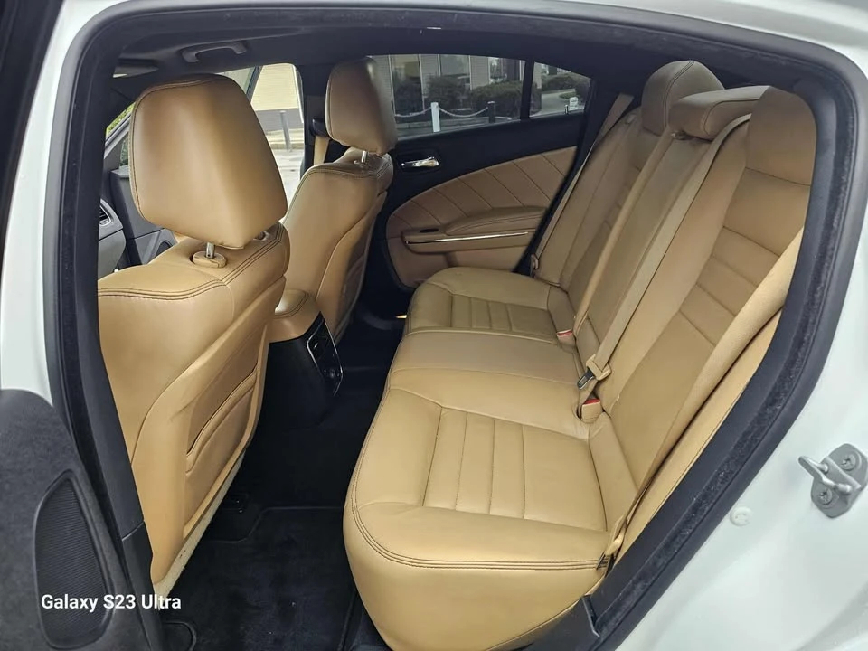 2014 Dodge Charger 7th Gen - Image 10 of 19