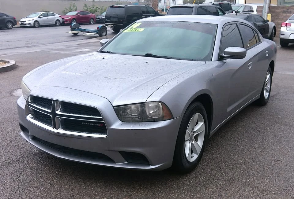 2014 Dodge Charger 7th Gen - Image 3 of 10