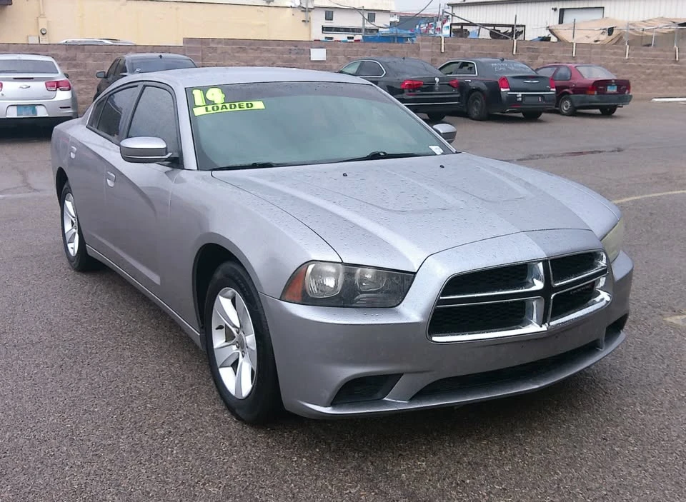 2014 Dodge Charger 7th Gen - Image 2 of 10