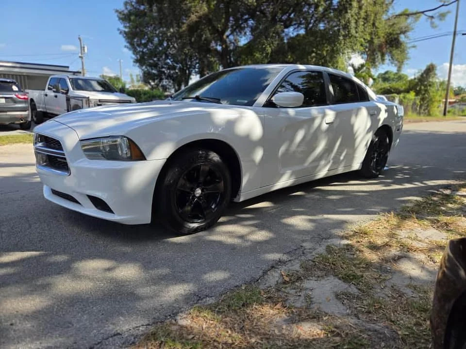 2014 Dodge Charger 7th Gen - Image 5 of 18