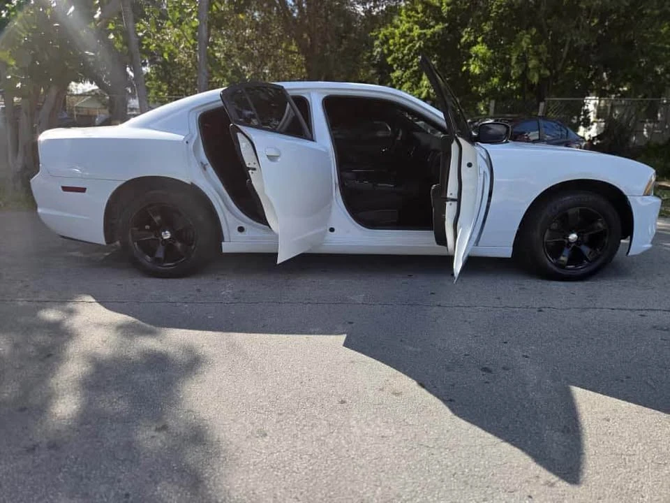 2014 Dodge Charger 7th Gen - Image 11 of 18