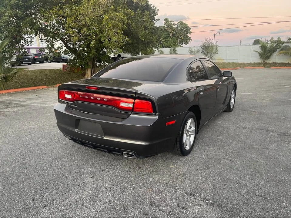2014 Dodge Charger 7th Gen - Image 6 of 10