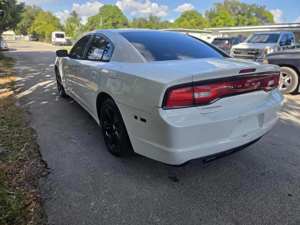 2014 Dodge Charger 7th Gen - Image 6 of 18