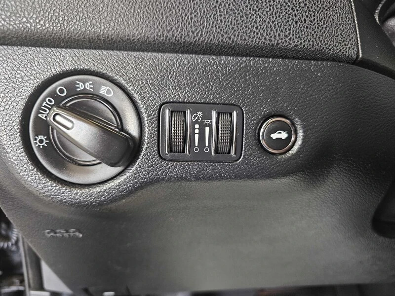 2014 Dodge Charger 6th Gen - Image 18 of 20