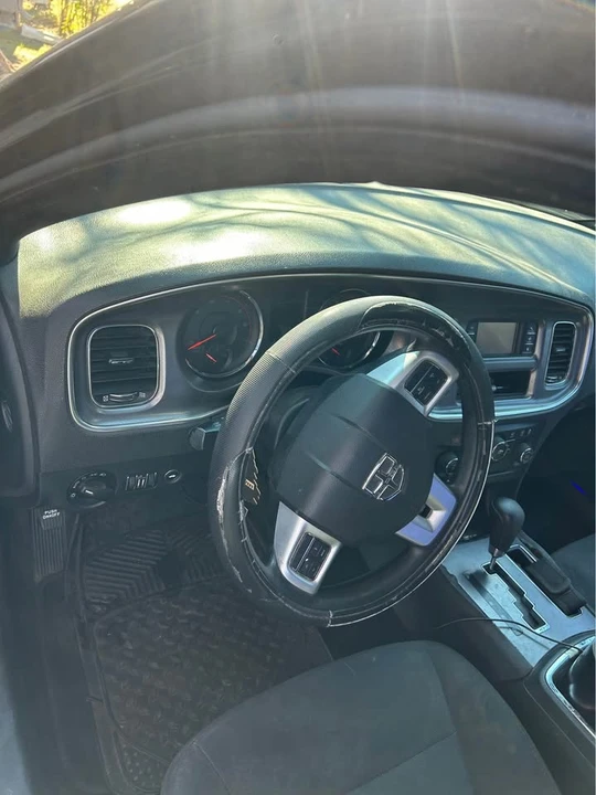 2014 Dodge Charger 7th Gen - Image 7 of 9