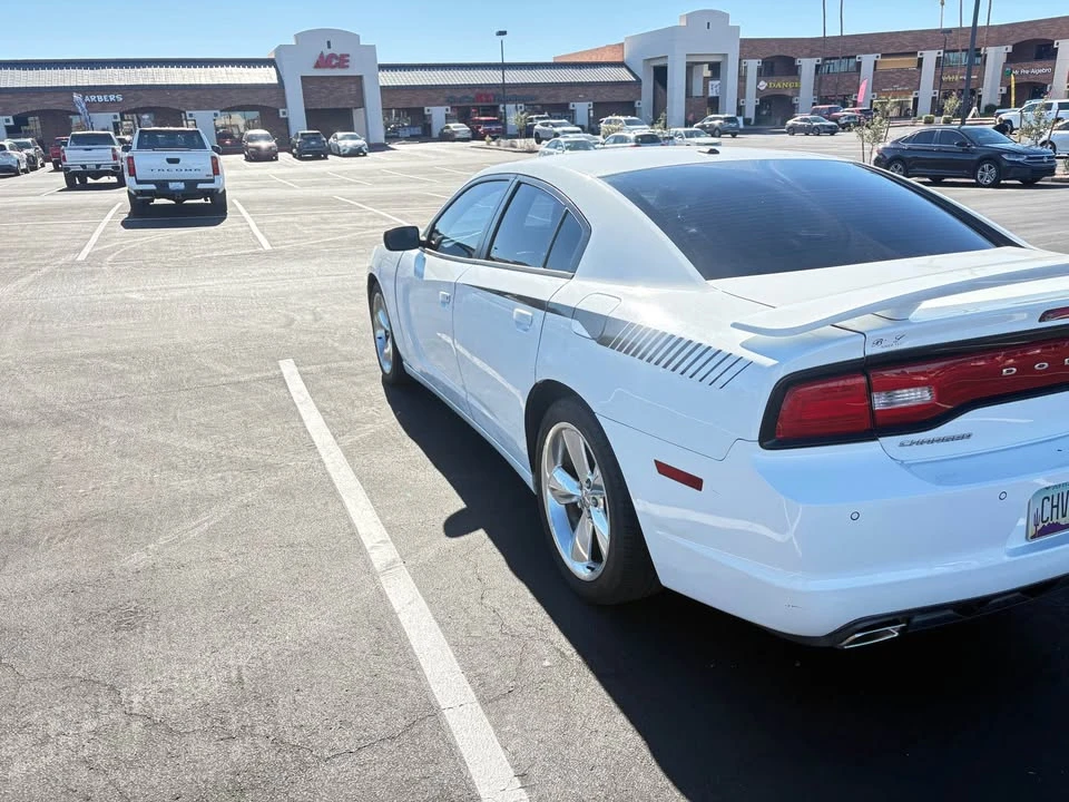 2014 Dodge Charger 6th Gen - Image 7 of 9