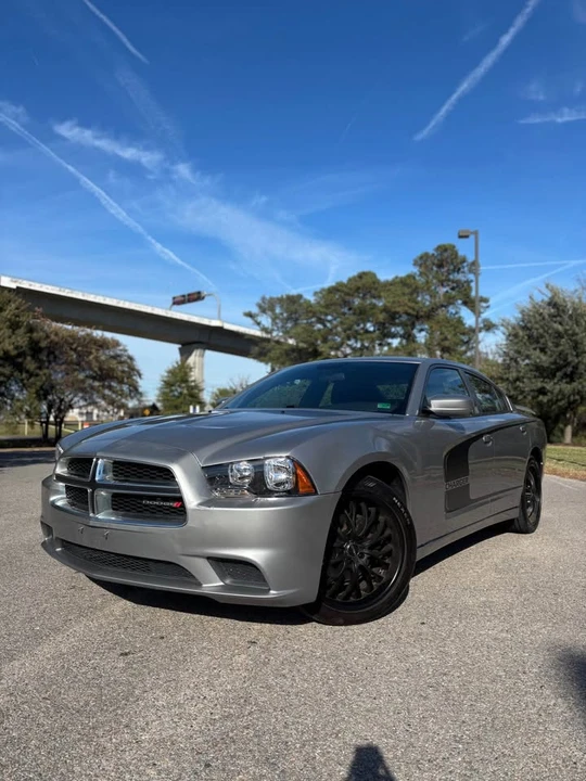 2014 Dodge Charger 7th Gen - Image 2 of 18