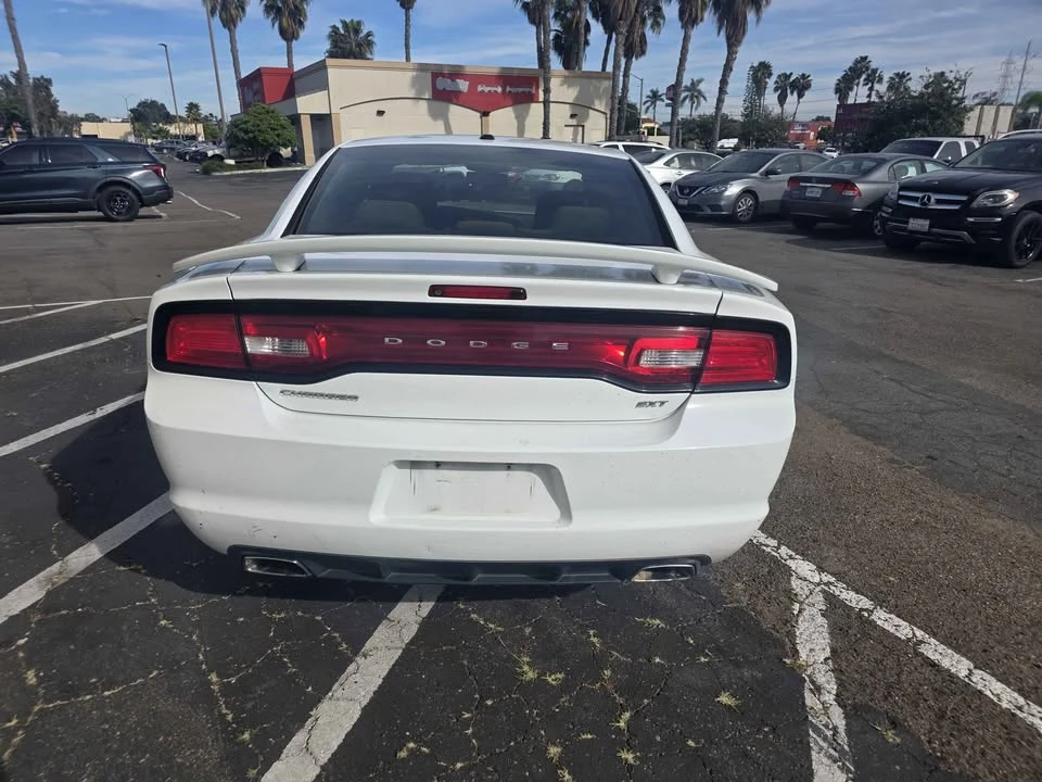 2014 Dodge Charger 7th Gen - Image 6 of 8