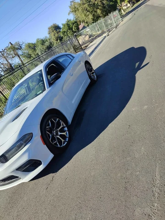 2014 Dodge Charger 7th Gen - Image 3 of 10