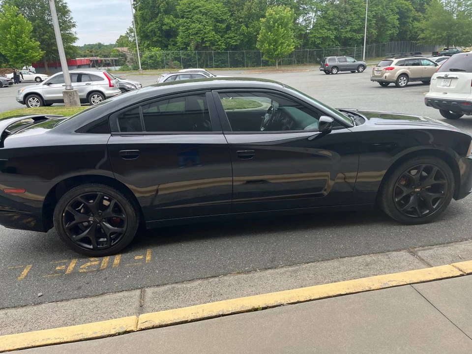 2014 Dodge Charger 7th Gen - Image 4 of 7