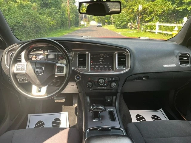 2014 Dodge Charger 7th Gen - Image 9 of 12