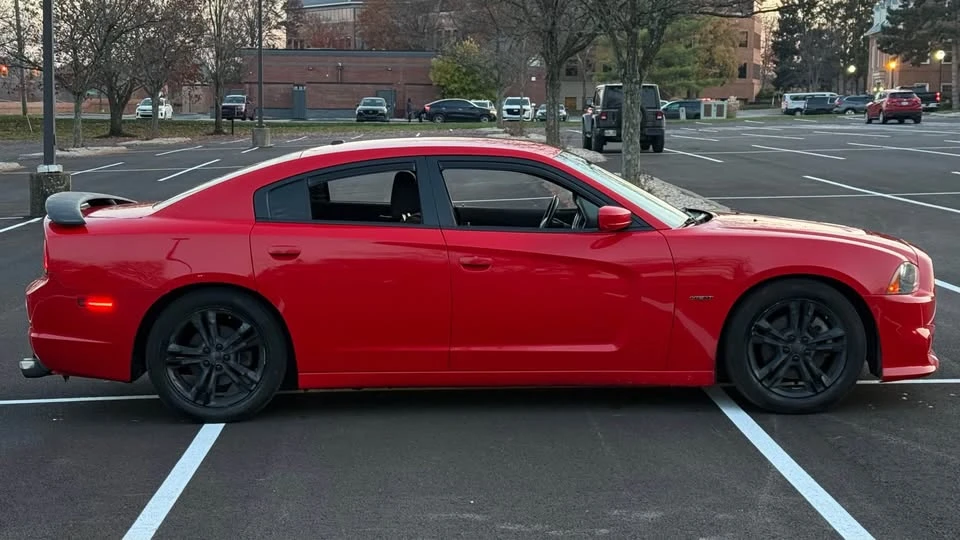 2014 Dodge Charger 7th Gen - Image 9 of 16