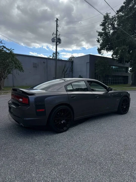 2014 Dodge Charger 7th Gen - Image 10 of 13