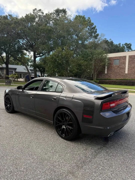 2014 Dodge Charger 7th Gen - Image 6 of 13