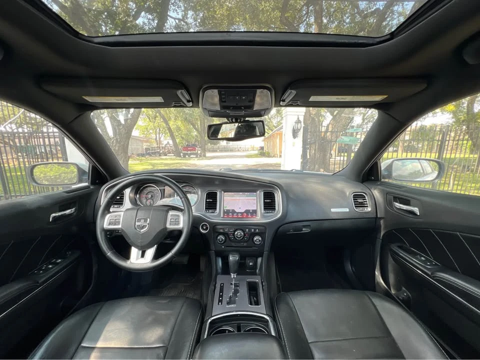 2014 Dodge Charger 7th Gen - Image 13 of 20