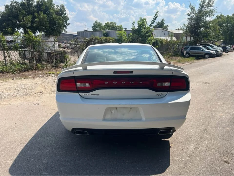 2014 Dodge Charger 7th Gen - Image 4 of 20