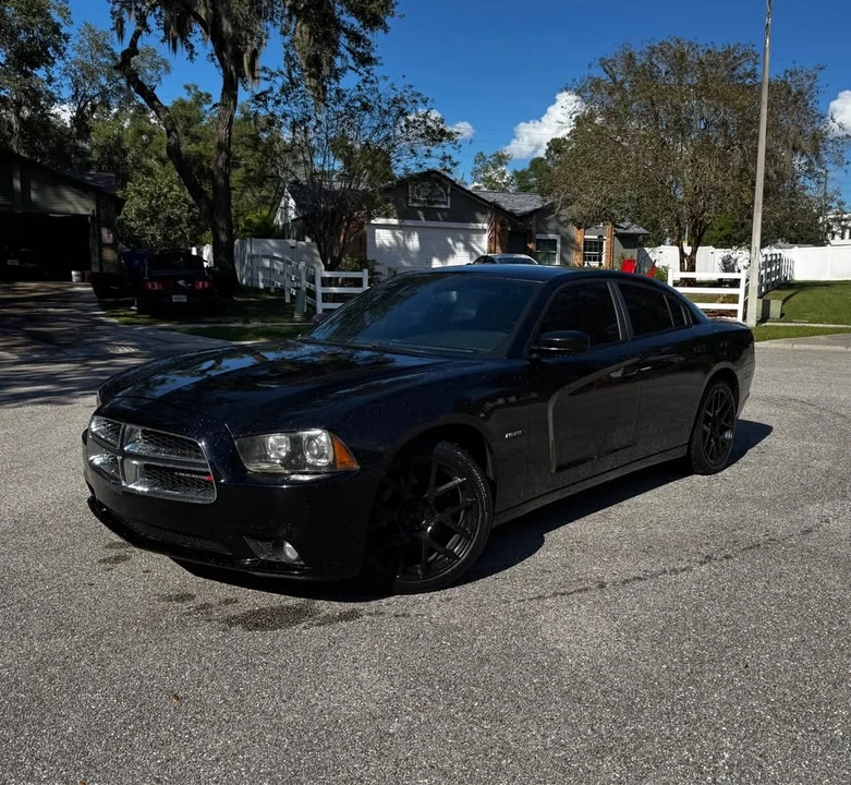 2014 Dodge Charger 7th Gen - Image 2 of 12