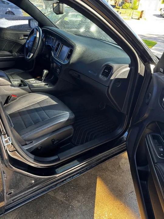 2014 Dodge Charger 7th Gen - Image 9 of 12