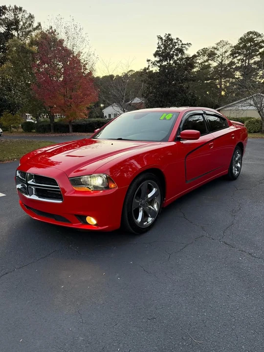 2014 Dodge Charger 7th Gen - Image 2 of 17