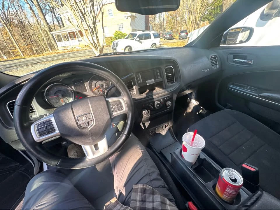 2014 Dodge Charger 6th Gen - Image 3 of 4