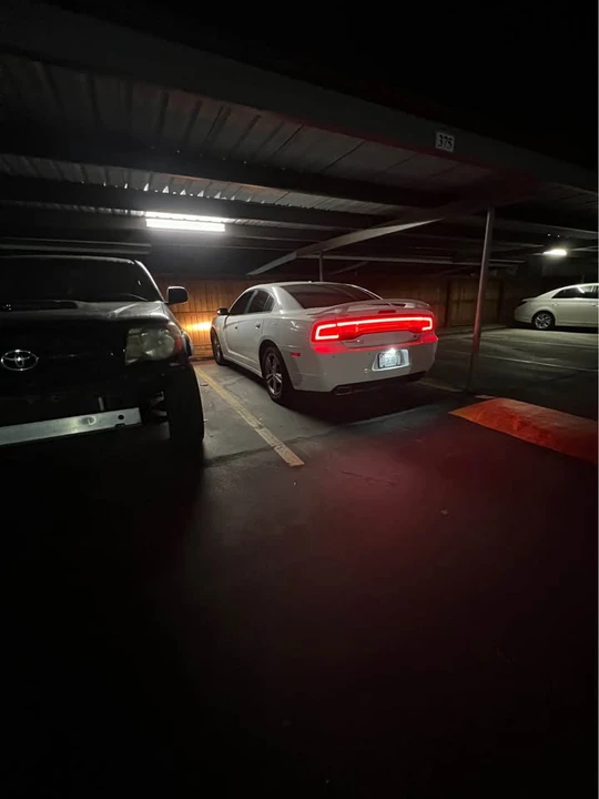2014 Dodge Charger 6th Gen - Image 5 of 16