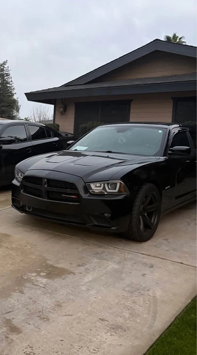 2014 Dodge Charger 6th Gen - Image 2 of 8
