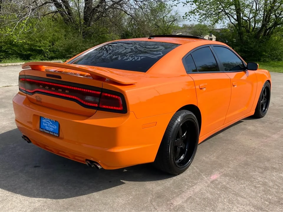 2014 Dodge Charger 7th Gen - Image 4 of 18