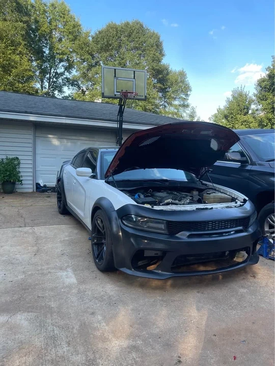 2014 Dodge Charger 6th Gen - Image 2 of 3