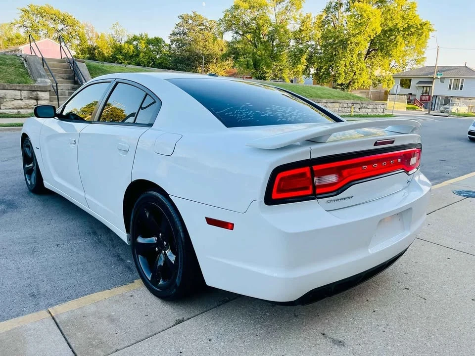 2014 Dodge Charger 6th Gen - Image 11 of 17