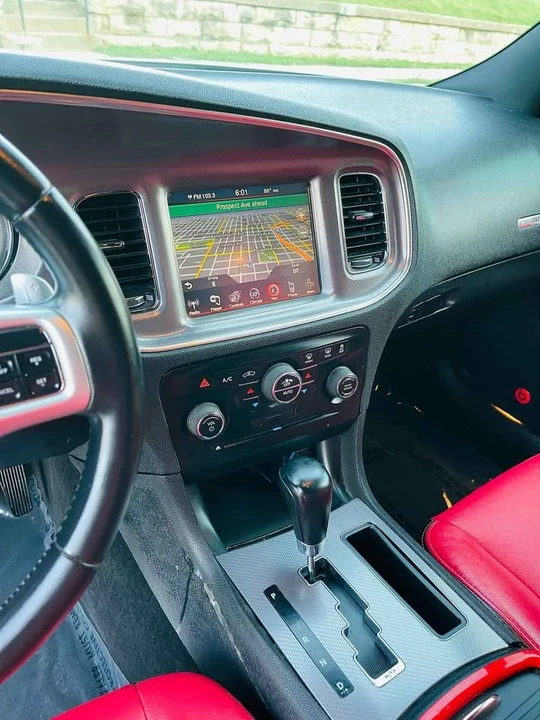 2014 Dodge Charger 6th Gen - Image 7 of 17