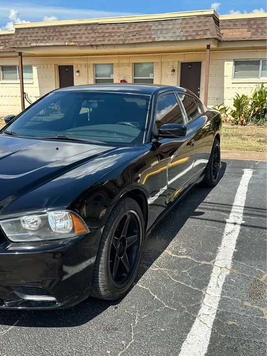 2014 Dodge Charger 6th Gen - Image 3 of 13