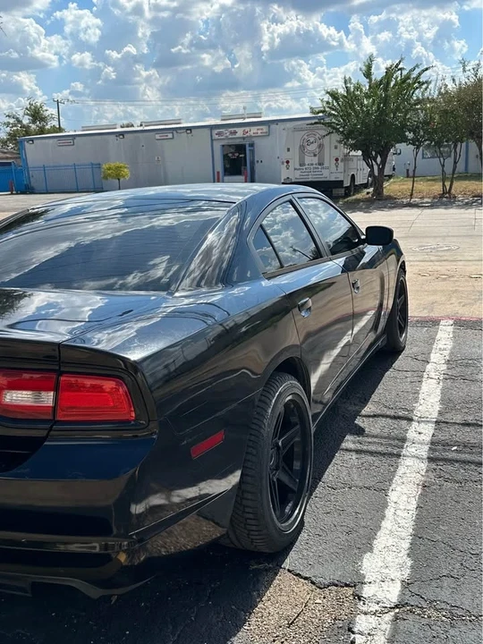 2014 Dodge Charger 6th Gen - Image 5 of 13