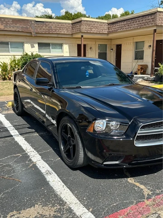 2014 Dodge Charger 6th Gen - Image 2 of 13