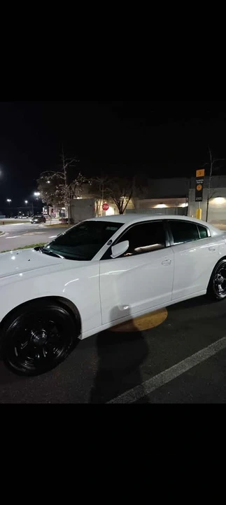 2014 Dodge Charger 7th Gen - Image 11 of 16