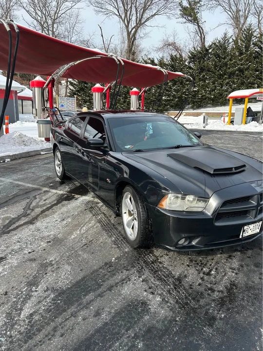 2014 Dodge Charger 7th Gen - Image 2 of 10