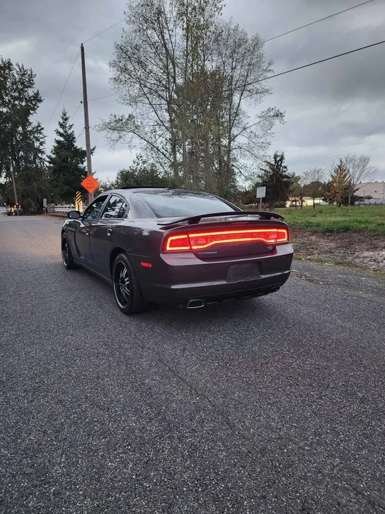 2014 Dodge Charger 6th Gen - Image 5 of 19