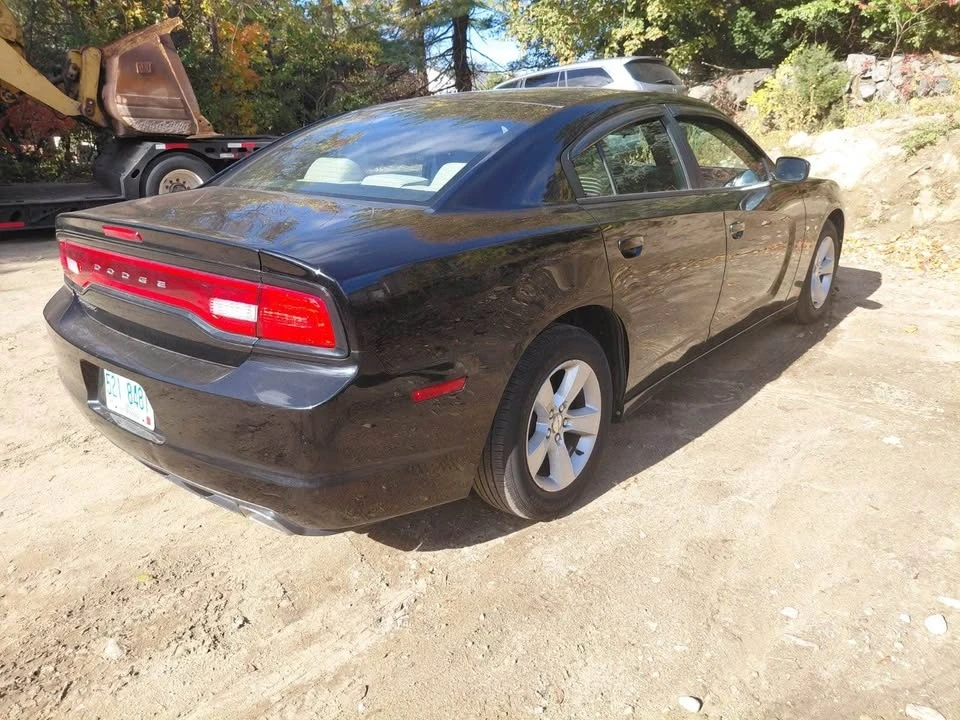 2014 Dodge Charger 6th Gen - Image 3 of 14