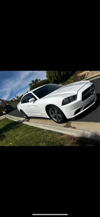 2014 Dodge Charger 7th Gen - Image 2 of 2