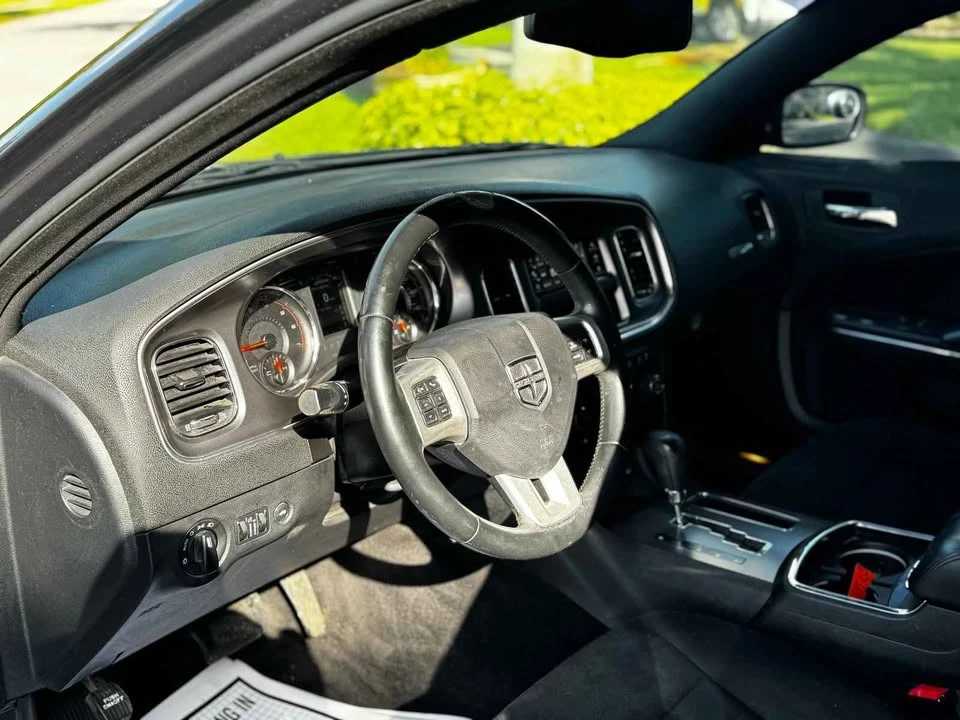 2014 Dodge Charger 7th Gen - Image 9 of 17