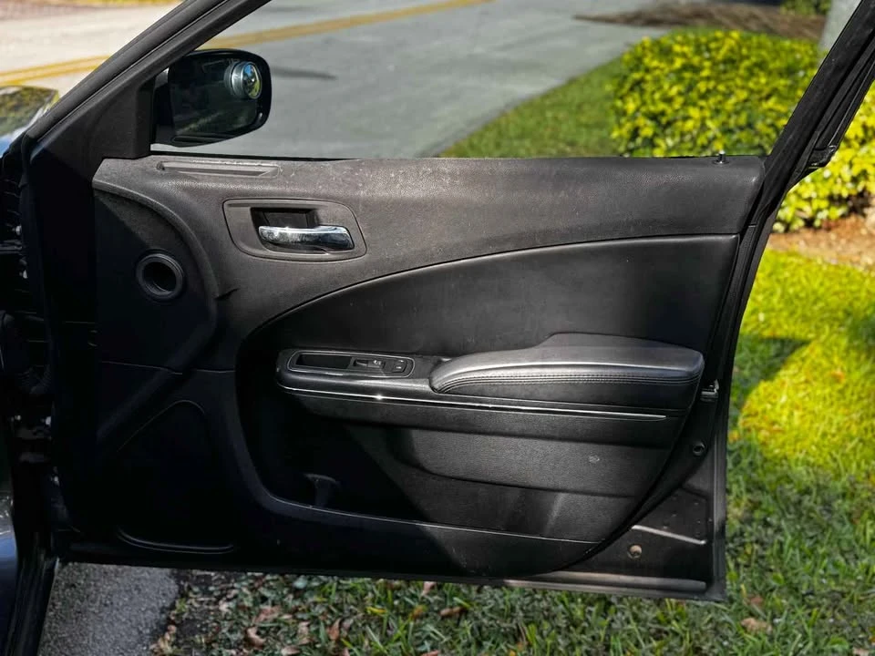 2014 Dodge Charger 7th Gen - Image 7 of 17