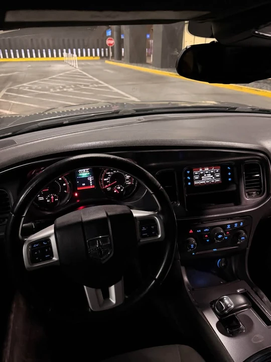 2014 Dodge Charger 6th Gen - Image 6 of 7