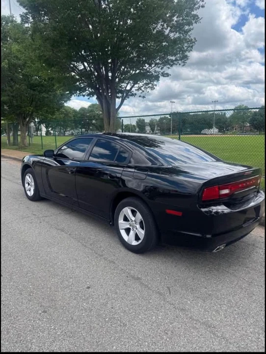 2014 Dodge Charger 7th Gen - Image 3 of 17