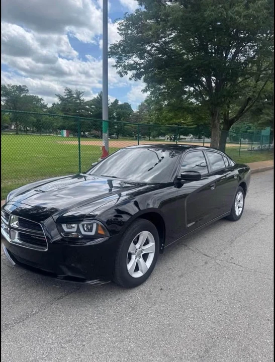 2014 Dodge Charger 7th Gen - Image 2 of 17