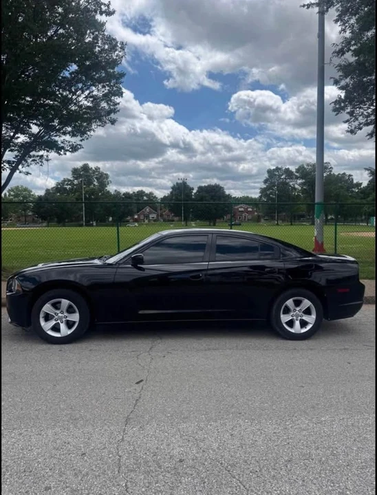 2014 Dodge Charger 7th Gen - Image 4 of 17