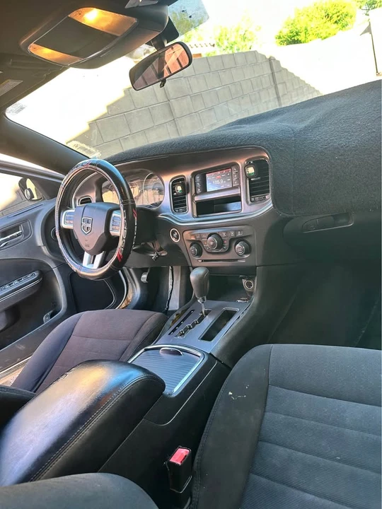 2014 Dodge Charger 6th Gen - Image 8 of 12