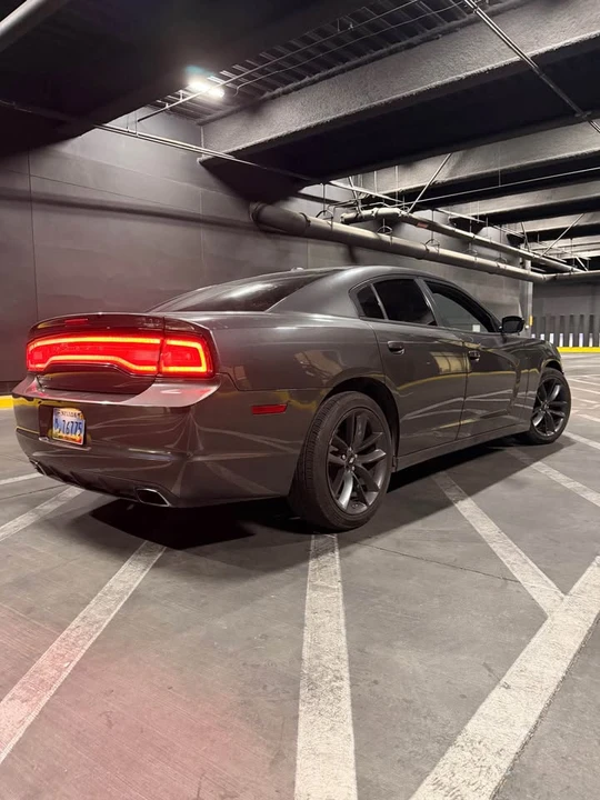 2014 Dodge Charger 6th Gen - Image 3 of 7